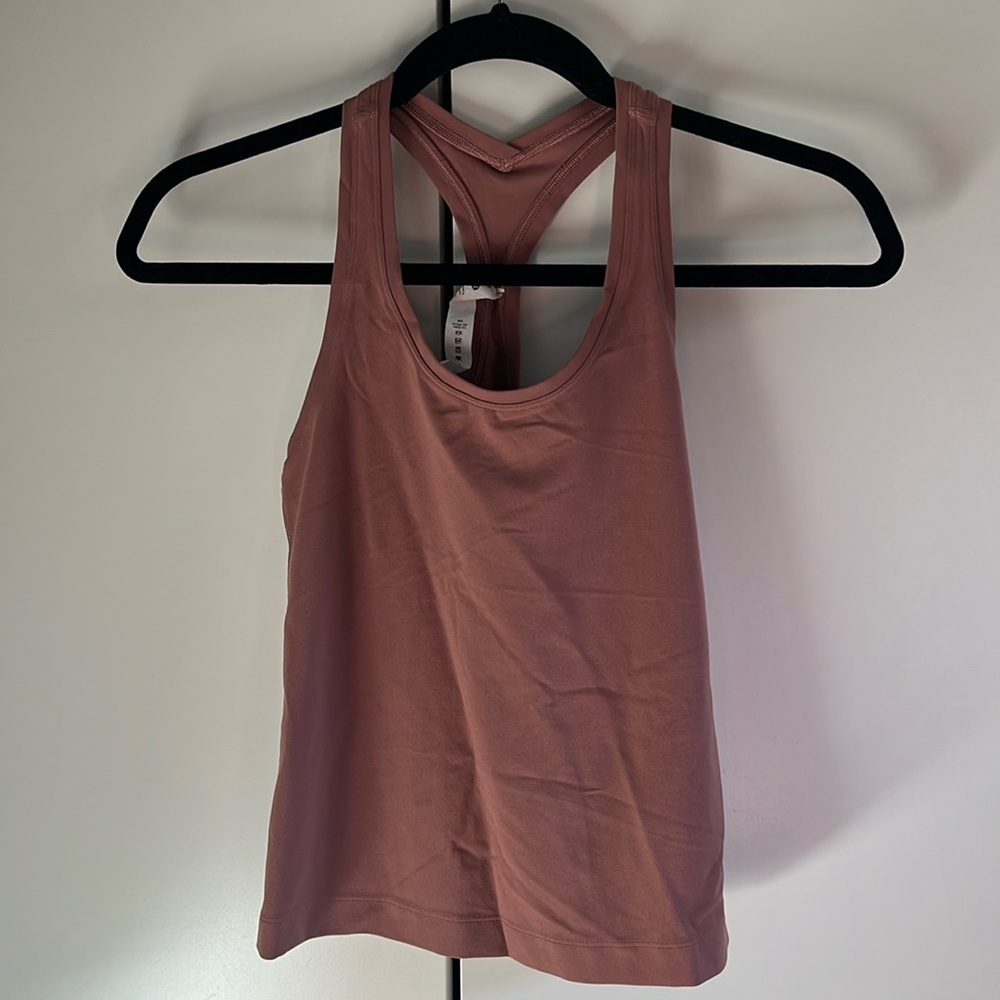 Mauve Lululemon tank!